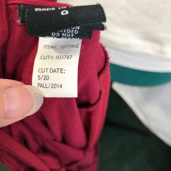 Torrid Sz 0x strap back hi low bustle maroon top - Picture 8 of 8